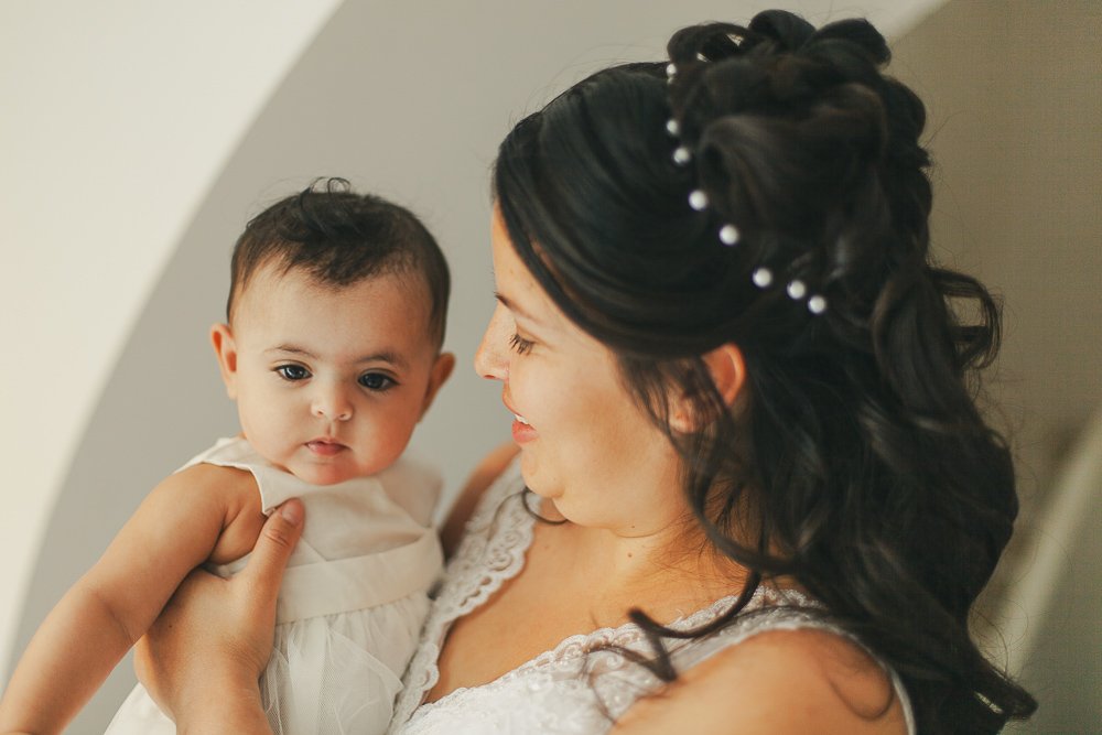 Préparatifs avant le grand saut. mariage pluvieux a ramatuelle